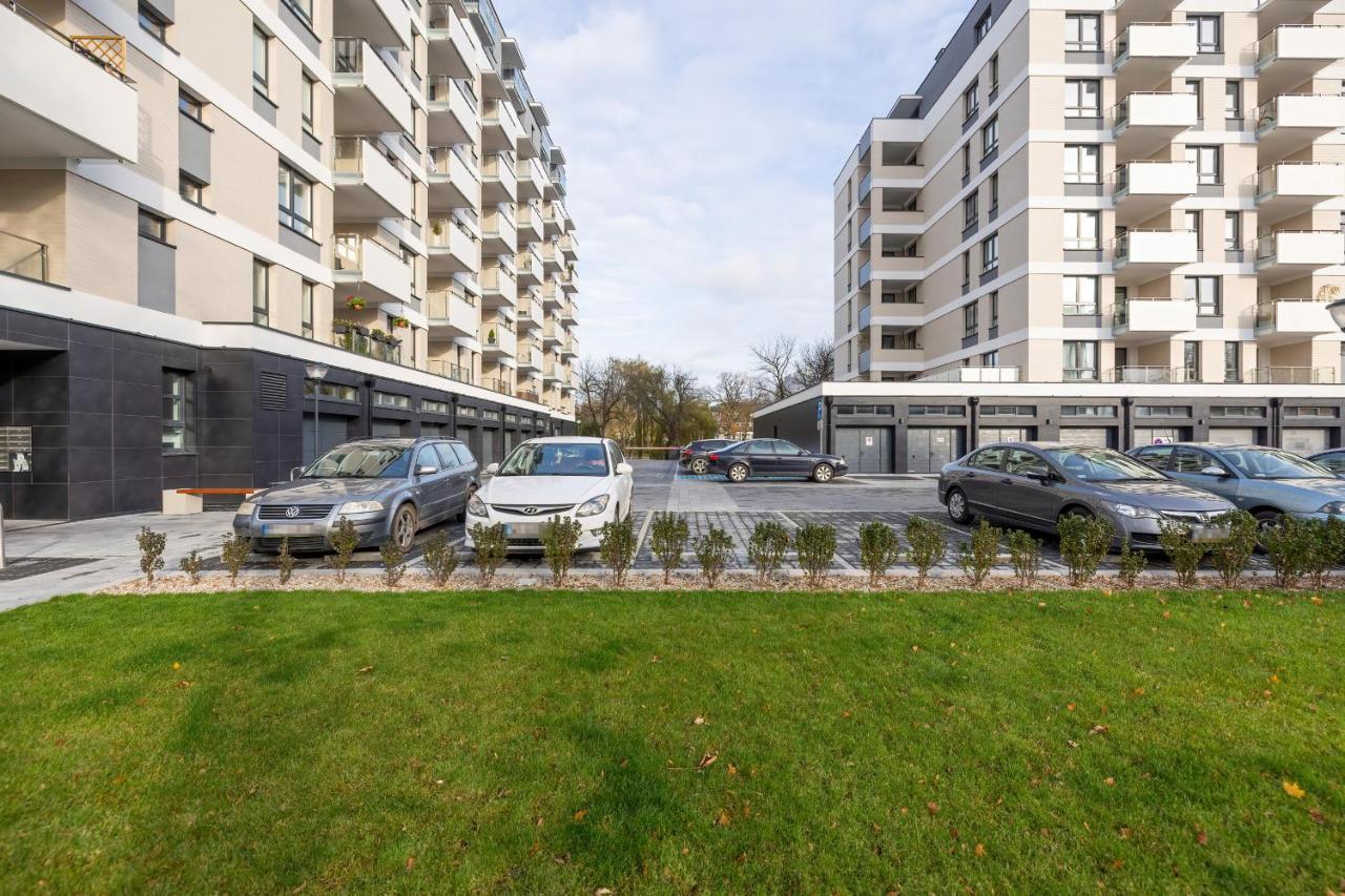 Apartamenty Platany Z Parkingiem By Noclegi Renters Колобжег Экстерьер фото