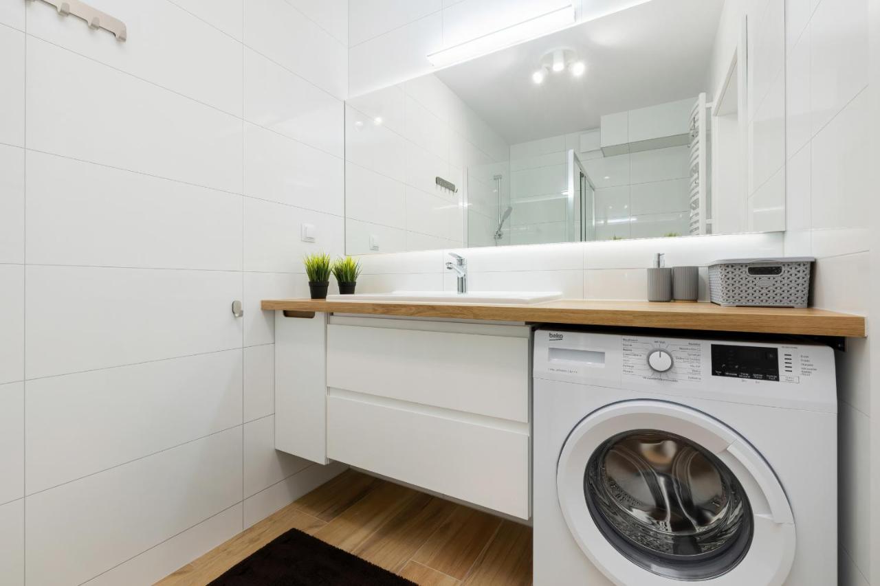 Apartamenty Platany Z Parkingiem By Noclegi Renters Колобжег Экстерьер фото