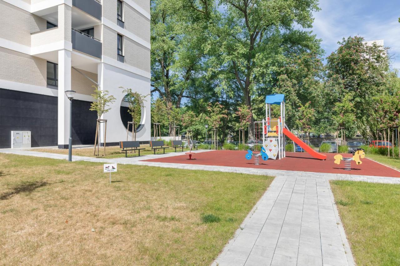 Apartamenty Platany Z Parkingiem By Noclegi Renters Колобжег Экстерьер фото